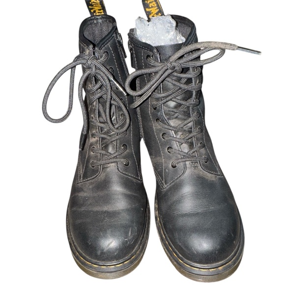 Dr. Martens Black Leather Lace-Up Boots Mens Size 6 or Womens Size 7 Equivalent main image 6